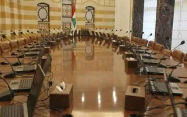 السيناريو الذي أسفر عن تشكيل حكومة دياب يتكرّر هل يهرب الحريري الى الأمام ويُسمّي نوّاف سلام؟