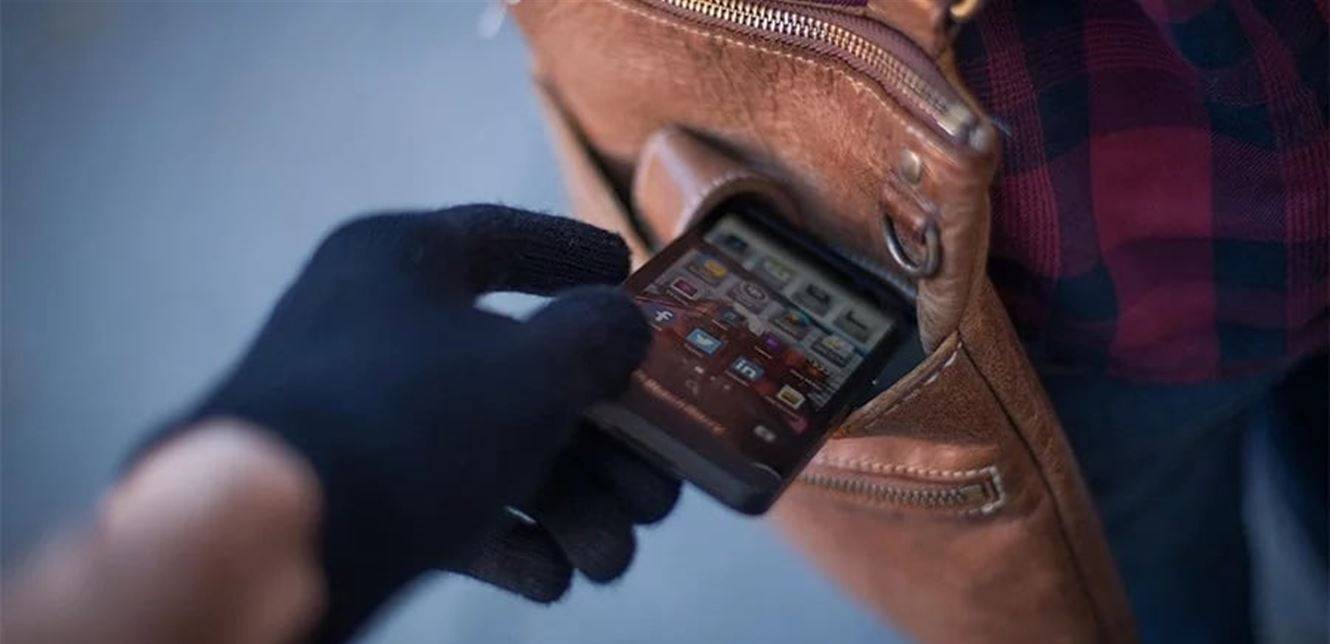 بعد سرقة هاتفها.. ممثلة سورية تتعرض للإبتزاز بنشر صورها الجريئة