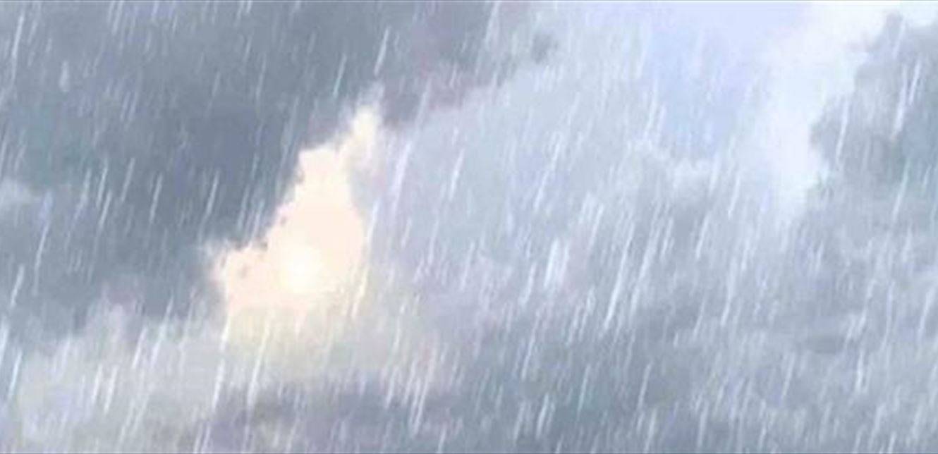 رحبوا بأمطار أيلول.. برق ورعد في هذه القرى !