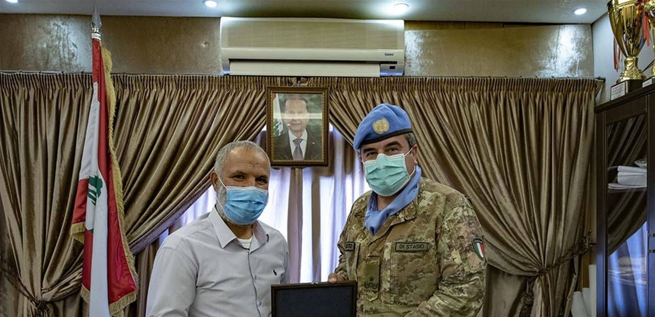 قائد القطاع الغربي لليونيفيل زار بلدية بنت جبيل مشددا على اهمية مواصلة الحوار والتعاون
