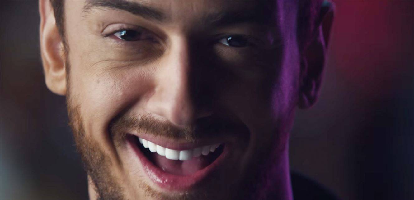 ما حقيقة ارتباط سعد لمجرد بفتاة فرنسية من أصل لبناني؟
