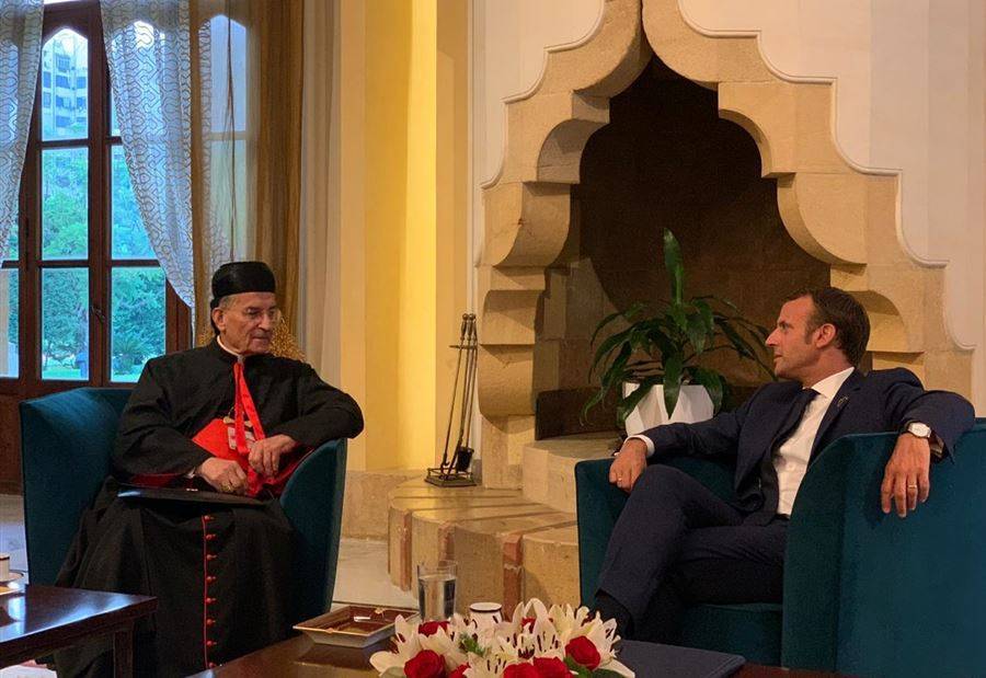 بالصور: لقاءٌ بين ماكرون والراعي في قصر الصنوبر