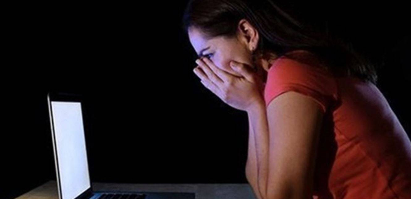 توقيف شخص بجرم ابتزاز وتهديد بنشر صور