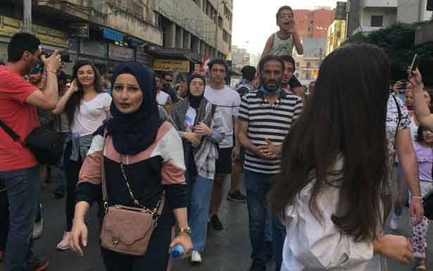 تظاهرة في طرابلس مُنددة بارتفاع الأسعار والتقنين الكهربائي