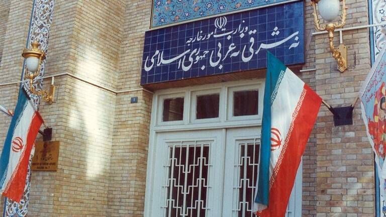 الخارجية الإيرانية تستدعي السفير الألماني على خلفية تغريدات مرتبطة بإعدام بطل المصارعة نافيد أفكاري