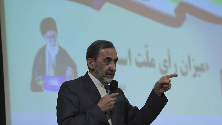 ولايتي: رهان المطبعين مع إسرائيل على الحماية الأمريكية خاسر