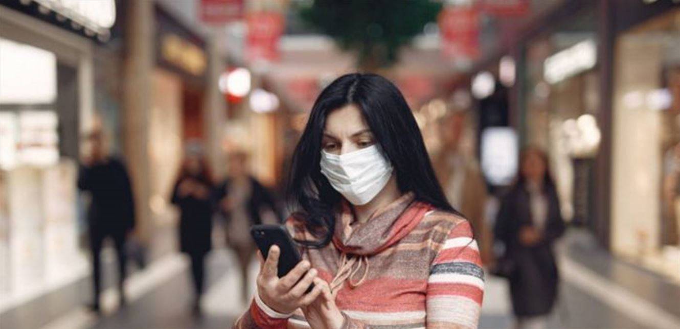 لماذا تصدر رائحة فم كريهة بعد وضع الكمامة؟