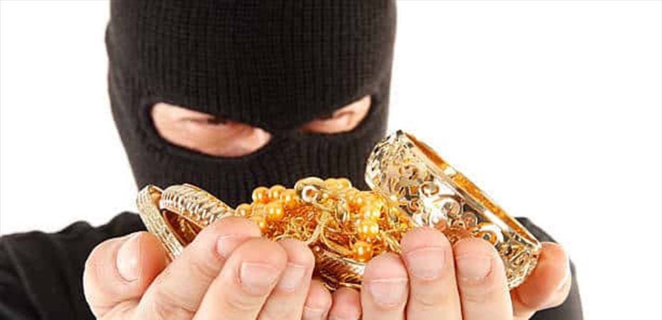 تنبيه.. لص يدّعي مساعدة متضرري انفجار المرفأ ليدخل البيوت ويسرق!