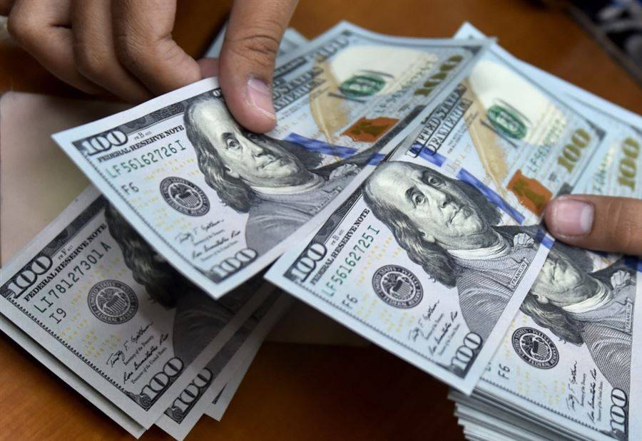 كيف أَقفل دولار السوق السوداء مساء اليوم ؟