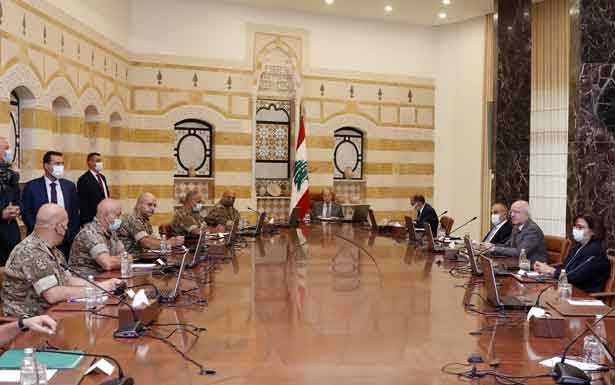 ترأس اجتماعاً حضره قائد الجيش والضباط المعنيون بالأشغال في المرفأ وإدارة المساعدات