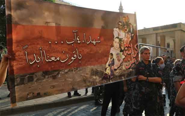 اعتصام لفوج إطفاء بيروت تطالب بحقوقها الماديّة والمعنويّة