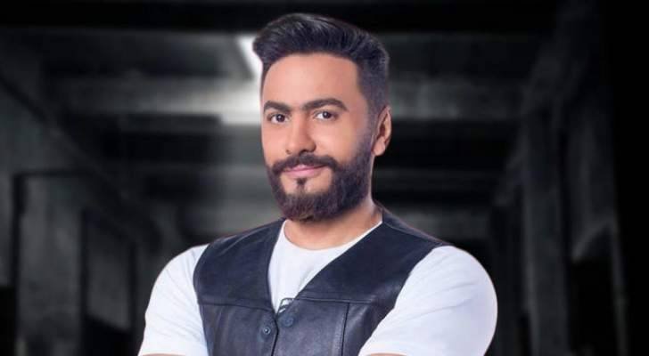بالفيديو- تامر حسني يفاجئ فتاة من ذوي الإحتياجات الخاصة