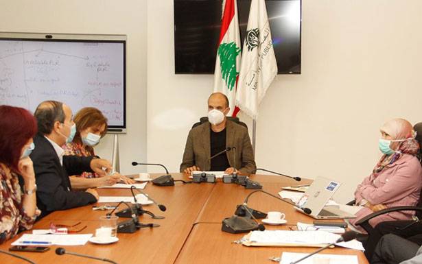 حــمد تــــرأس اجتماع لجـــنـــــة الاختصاصيين لتــــنظــيم ترخيص المختبرات وتـــقويم ادائــها