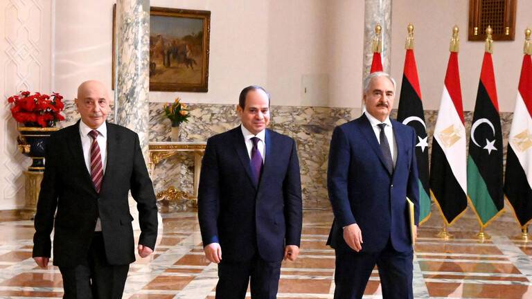 مصر.. السيسي يناقش تطورات الوضع في ليبيا مع حفتر في القاهرة بحضور مدير المخابرات