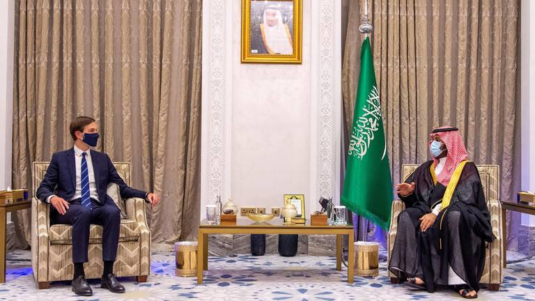 "الغارديان": السعودية تحث حلفاءها على التطبيع مع إسرائيل لكنها لن تحذو حذوها قريبا