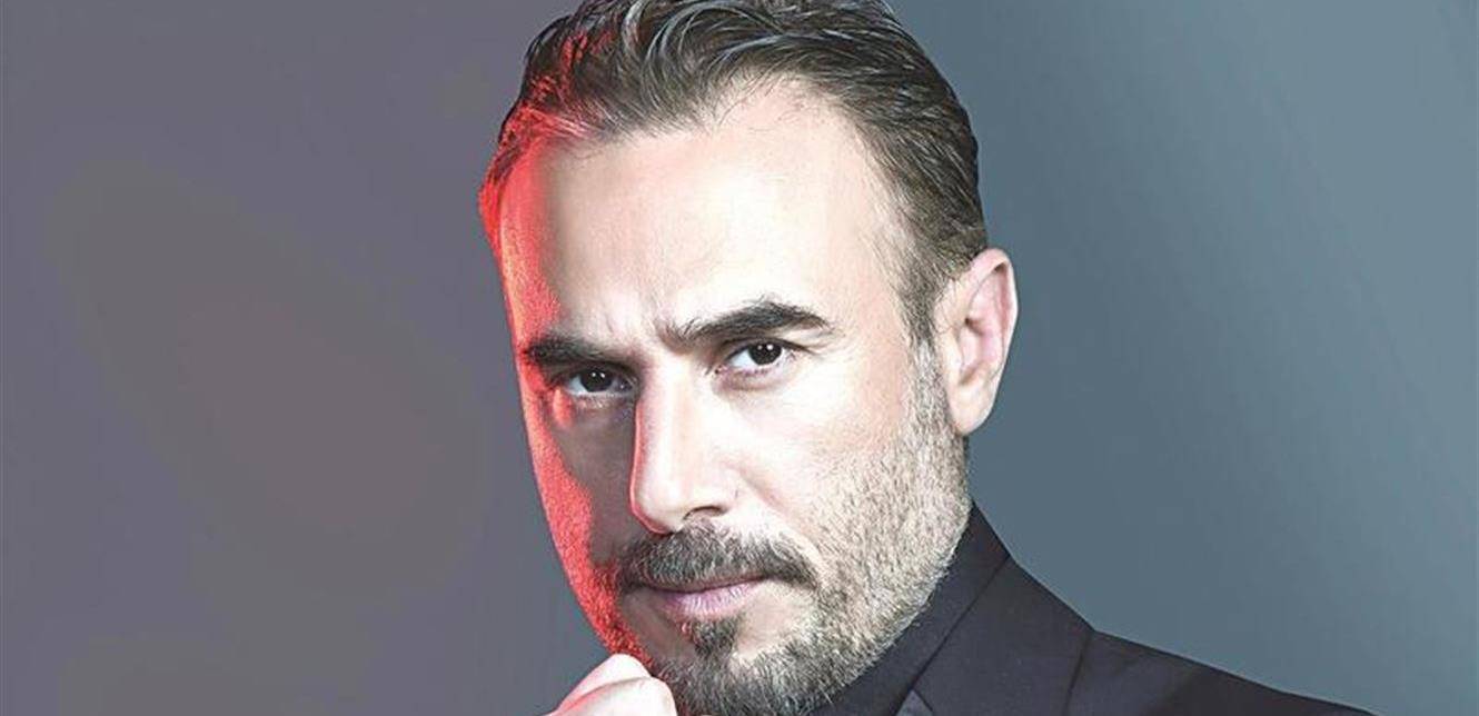باسم مغنية حائر في مصر: "الوحيد الي حاطط كمامة.. في كورونا ولا مفيش؟"