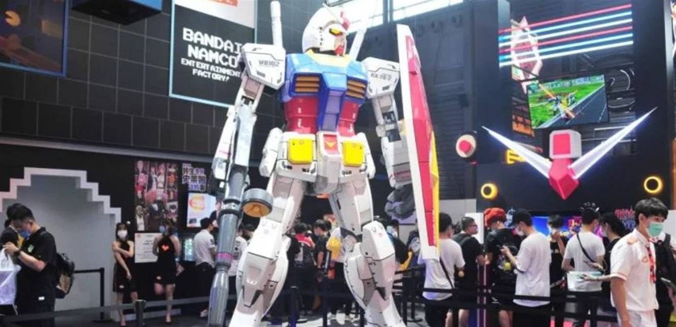 الروبوت Gundam العملاق يخطو أوّلى خطواته في اليابان (فيديو)