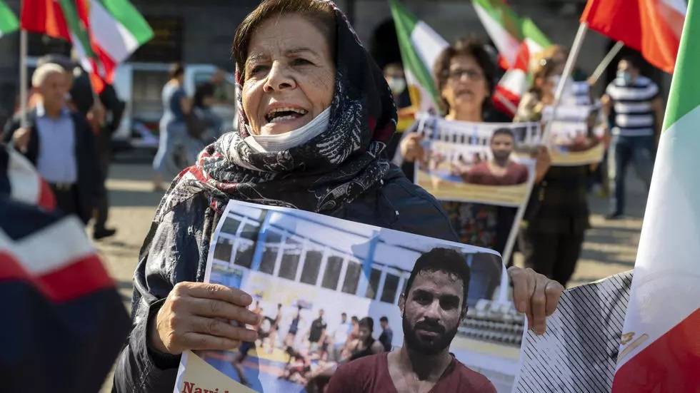 واشنطن تفرض عقوبات على قاض إيراني أصدر حكماً بإعدام المصارع أفكاري