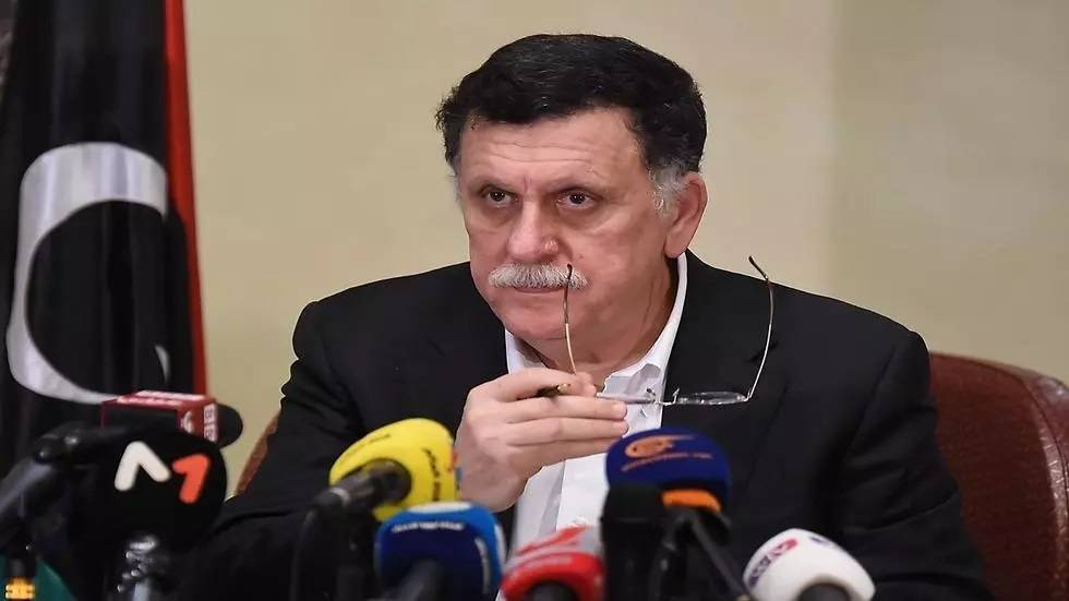 ليبيا: فايز السراج يندد "بخروقات" قوات حفتر لوقف إطلاق النار ويحذر من "مواجهات عسكرية" محتملة