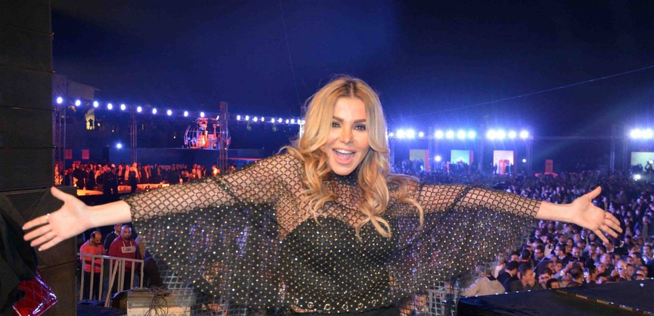 هكذا كانت رزان مغربي في طفولتها.. لاحظوا جرأتها!