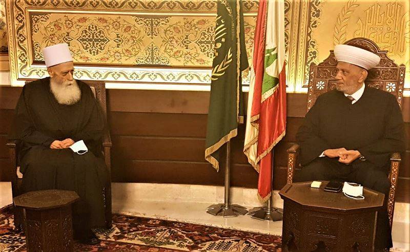 شيخ العقل من دار الفتوى: على الجميع التنازل لمصلحة الوطن