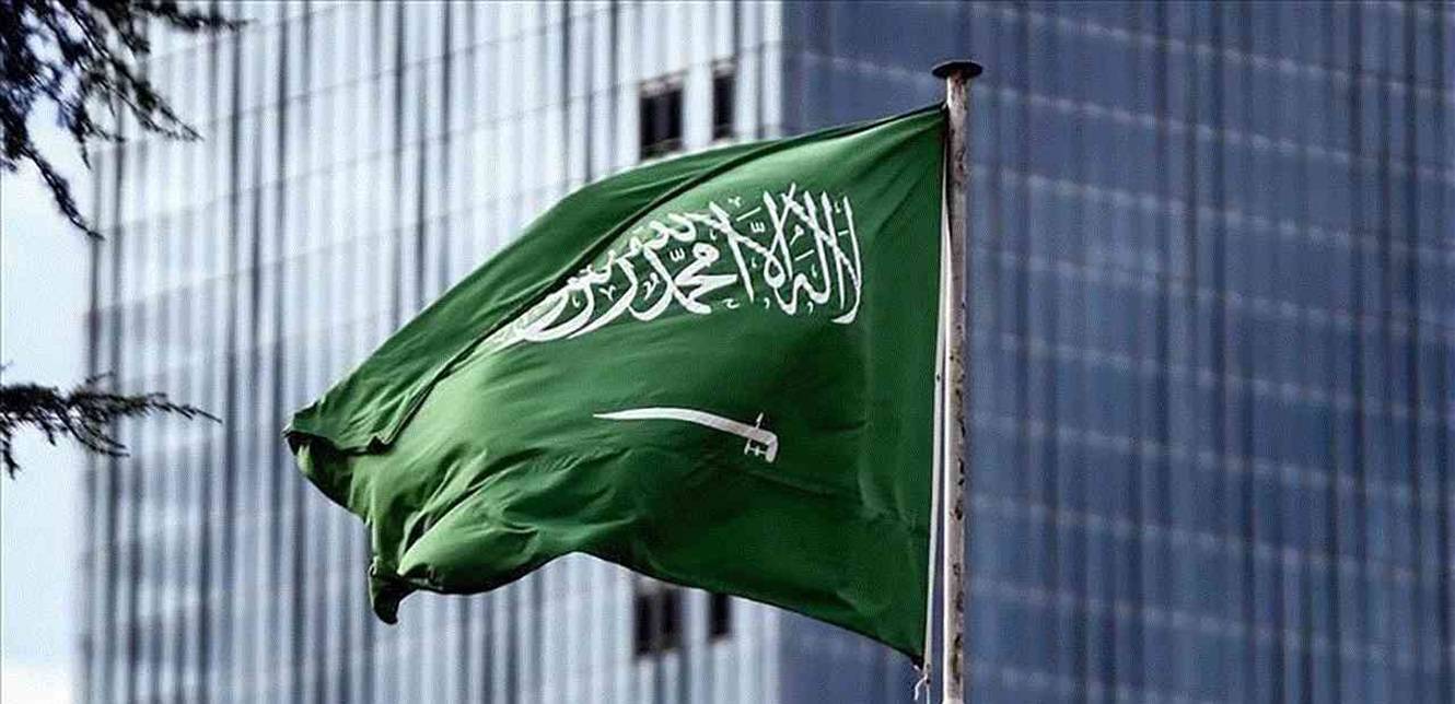 فنانة لبنانية تلفت الأنظار بما قالته عن ارتباطها وابنها بالهوية السعودية (فيديو)