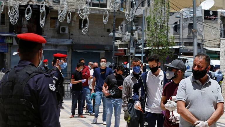 الأردن.. نشر عناصر الجيش في جميع مدن المملكة بسبب التفشي الكبير لكورونا