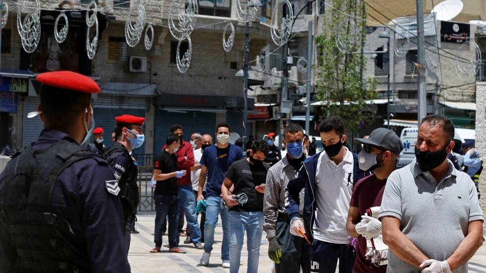 الأردن.. نشر عناصر الجيش في جميع مدن المملكة بسبب التفشي الكبير لكورونا