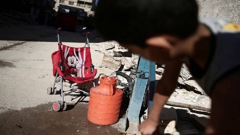 طفل سوري يروي قصة حياته الجديدة بعد سنوات من التشرد في شوارع‭ ‬دمشق
