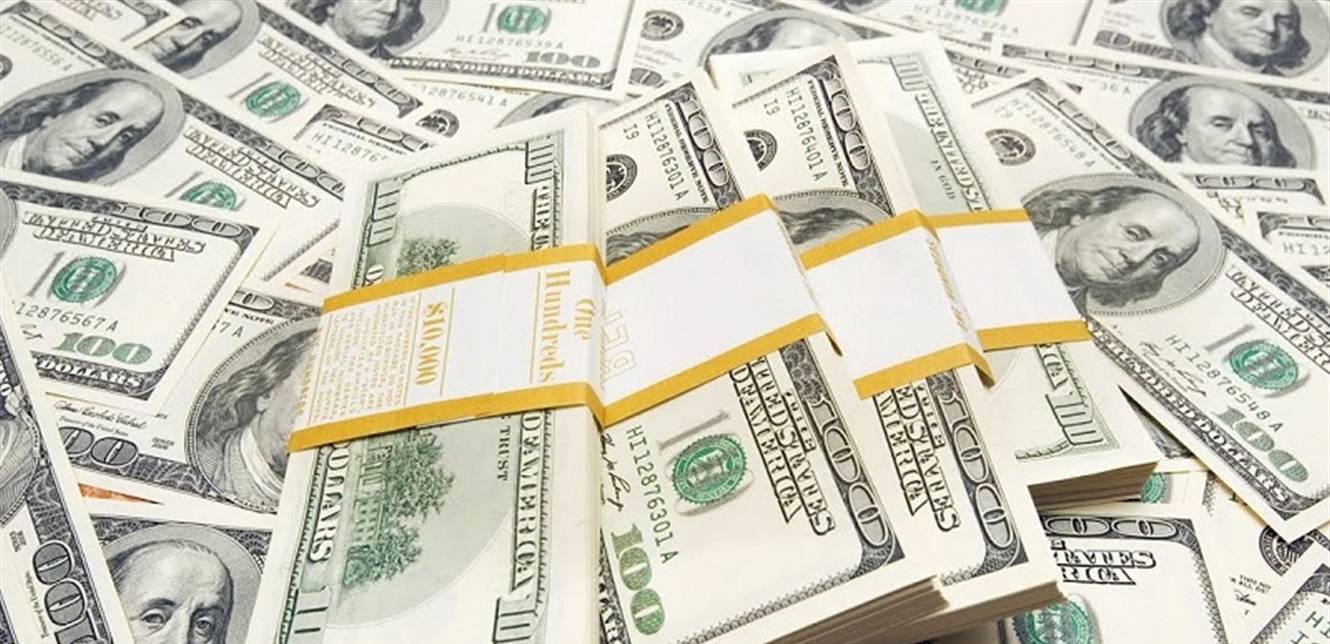 كم بلغ سعر الدولار في السوق السوداء اليوم؟!