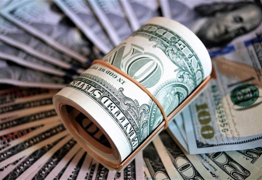 كيف أقفلَ دولارُ السوق السوداء مساء اليوم؟