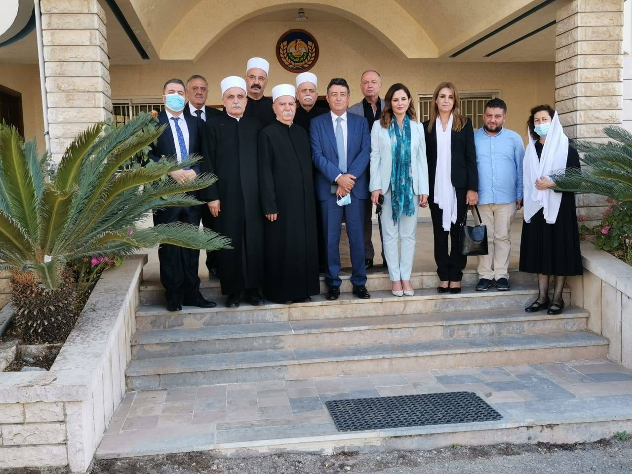 العرفان تكرم وزيرة الإعلام ورجل الأعمال غسان العريضي