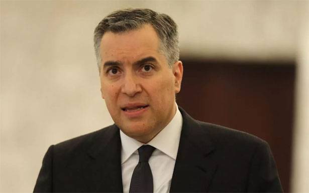 أديب : أيّ كلام ينسب إليّ على حسابات تنتحل اسمي لا يعنيني أبداً