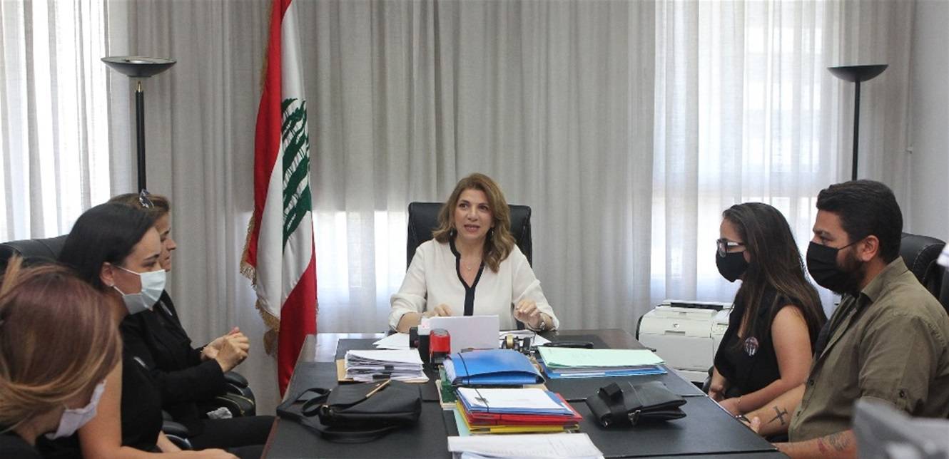 نجم استقبلت أهالي ضحايا انفجار المرفأ... وهذا ما طلبته من فرنسا وبريطانيا