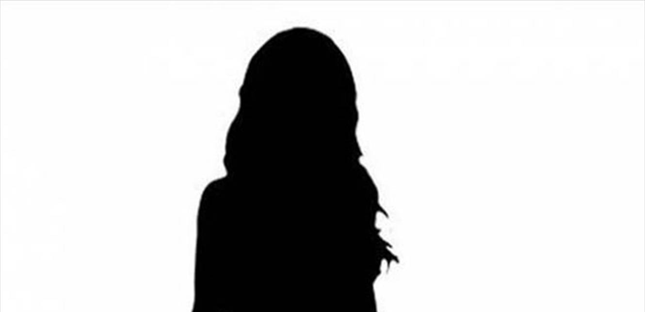 "إما أن تكوني لي أو تموتين".. ممثلة مشهورة حسناء ترفع دعوى ضد معجب!