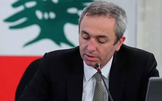 تغريدةٌ للسفير البريطاني عن الإستشارات