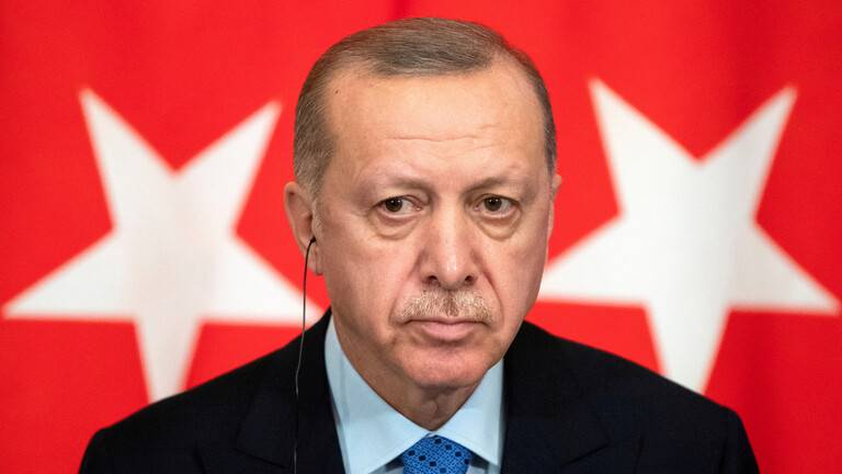 أردوغان يتهم ماكرون بالتهجم على الإسلام "بغية تصفية حسابات"