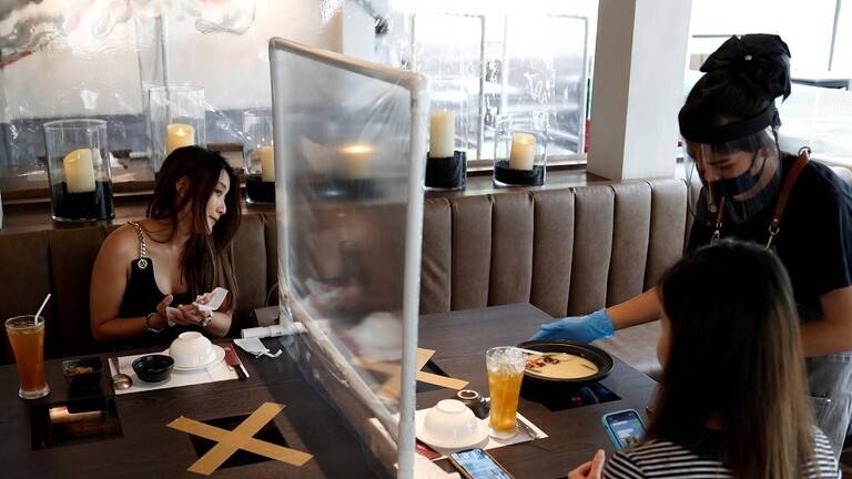 فرنسا تسجل حصيلة غير مسبوقة لإصابات كورونا اليومية بأكثر من 40 ألف حالة