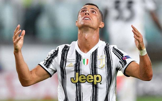 فحص رونالدو ما زال إيجابياً وغموض حول مشاركته ضد برشلونة