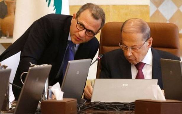 معركة التأليف بدأت على وقع غياب الميثاقية المسيحية... وعون وباسيل بالمرصاد ! «حرتقة» وألغام سياسية وسقوف عالية النبرة تفترض على الحريري عبور بعبدا اولاً