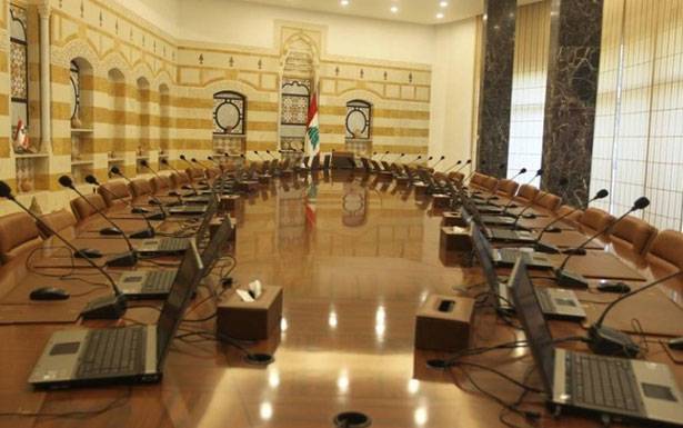 برّي يدخل على خط التسوية..والأجواء تفاؤلية.. وللحريري تصوّر جاهز للحكومة بنكهة سياسية مراقبو الخارج يُريدون حكومة إنقاذية إصلاحية وفاعلة سريعاً أيّاً كان شكلها وعدد وزرائها