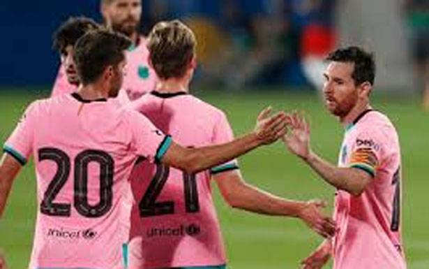 موظفو برشلونة يساندون ثورة ميسي ضد بارتوميو