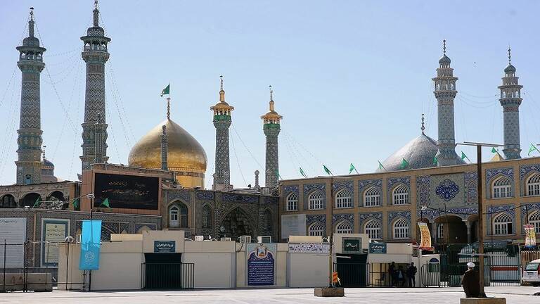 إيران تقرّر إغلاق مزارات دينية لمدة شهر كامل للحدّ من تفشي كورونا