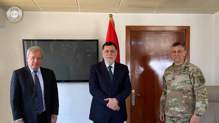 السفير الأميركي لدى ليبيا: آمل أن يبقى السراج في منصبه لفترة أطول قليلا