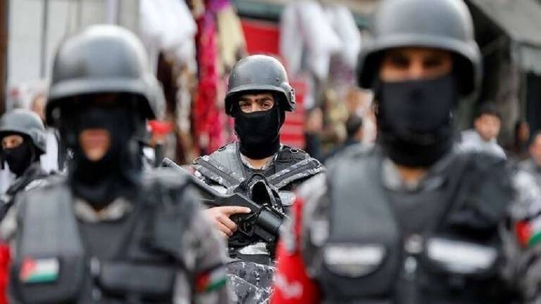 الأردن.. الأمن يلاحق شخصا أساء للإسلام ورموزه عبر مواقع التواصل