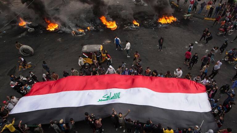 العراق.. 70 مصابا بين المحتجين والقوات الأمنية