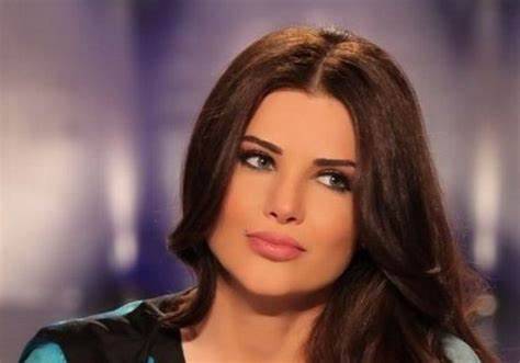 المشاهير بين الماضي والحاضر (صور)