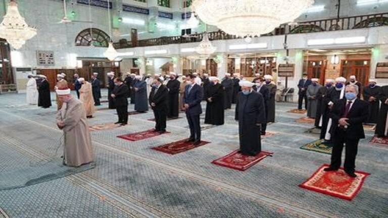 الأسد يشارك في احتفال المولد النبوي بدمشق