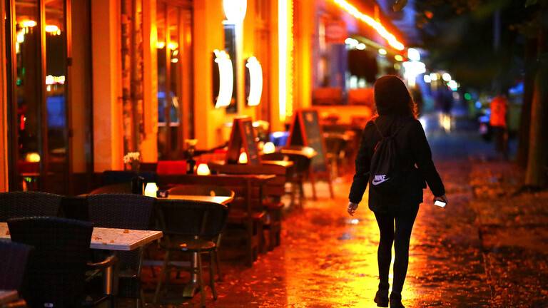 إصابات كورونا في ألمانيا تقترب من نصف مليون