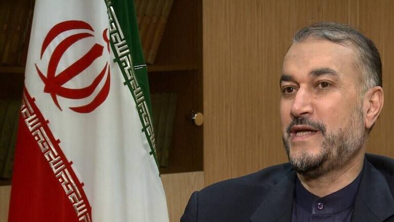 مسؤول إيراني يعلق على قرار تعيين سفير جديد في صنعاء